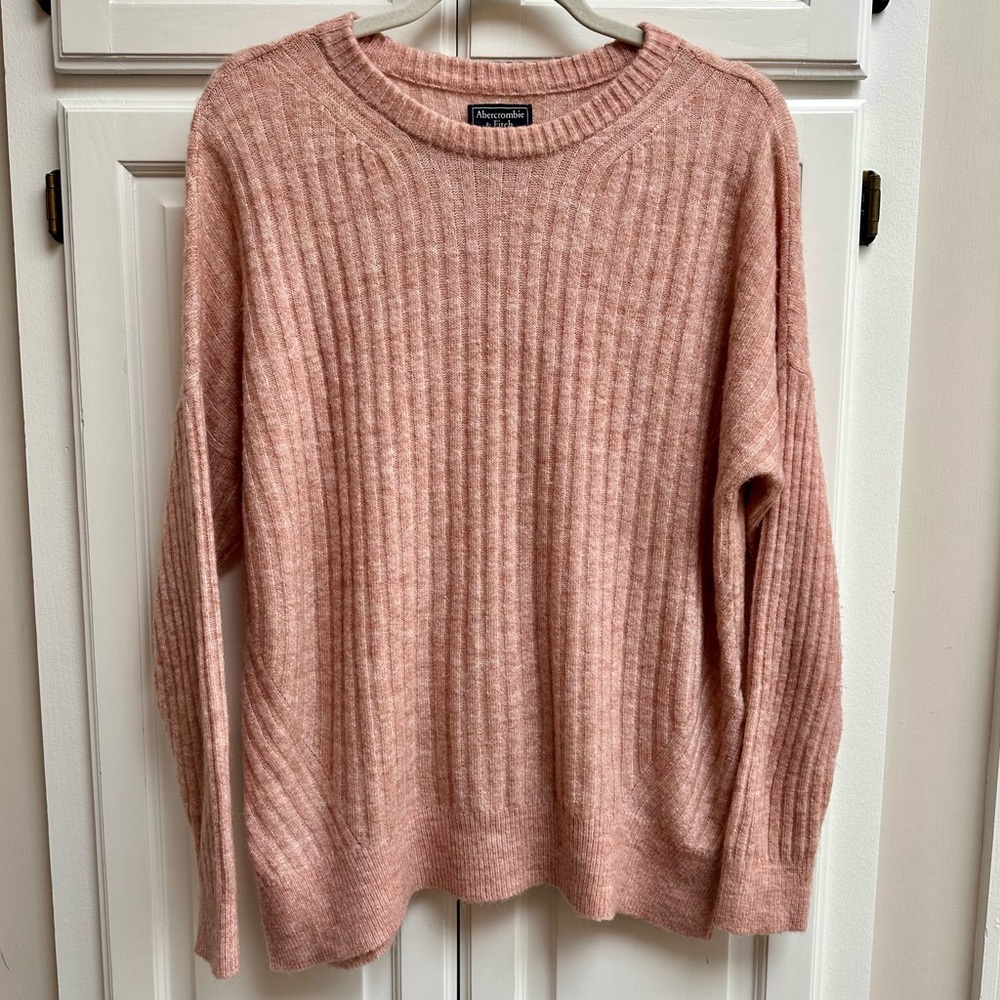 Abercrombie & Fitch Pink Ribbed Cozy Sweater Size Medium